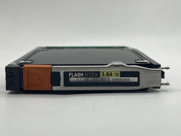 SSD EMC 3.84TB 2.5 SAS 12GB 005052560 - Imagem 2