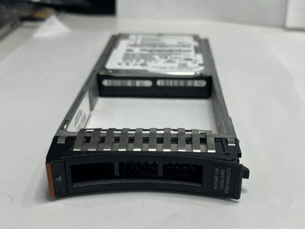 HD IBM   600GB 15K 2,5 SAS 00AK373 00Y5942 00WY962 - Imagem 2