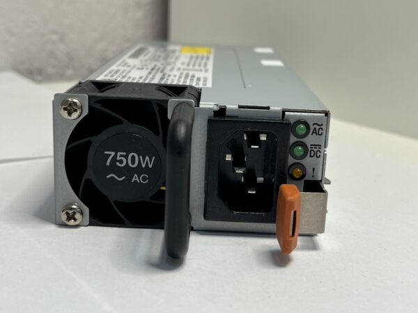 FONTE LENOVO 750W P/ X3300 X3550 X3650 M5 00YL555 00MX930