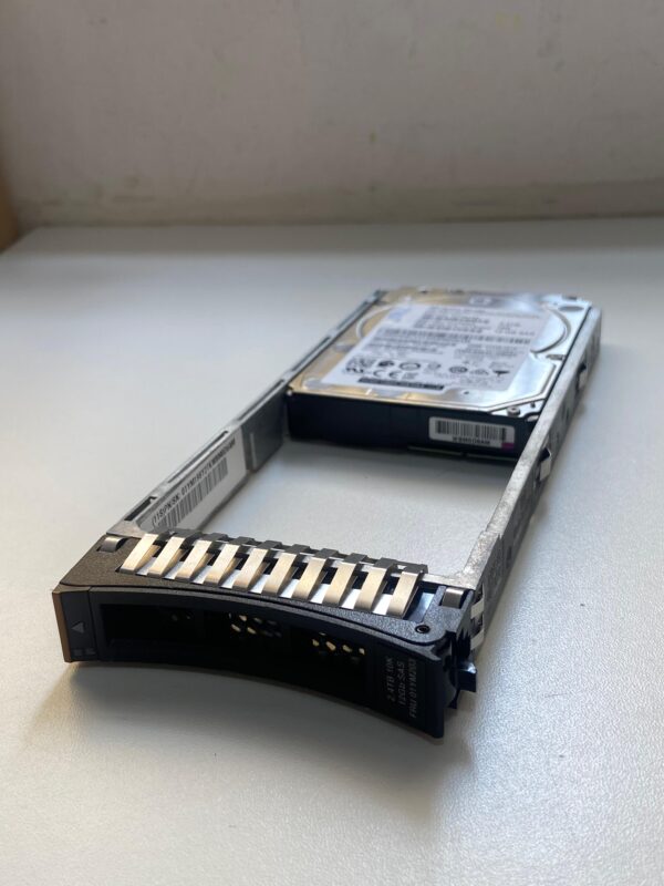 HD IBM 2.4TB 10K 2,5 SAS 12GB 01YM203 01YM200 01YM198 seminovo - Imagem 2