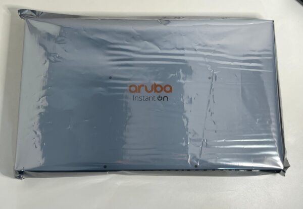SWITCH ARUBA 24PORTAS JL684-60101