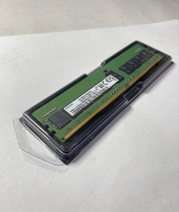 MEMÓRIA SAMSUNG 32GB DDR4 3200MHZ RDIMM M393A4G43AB3-CWE